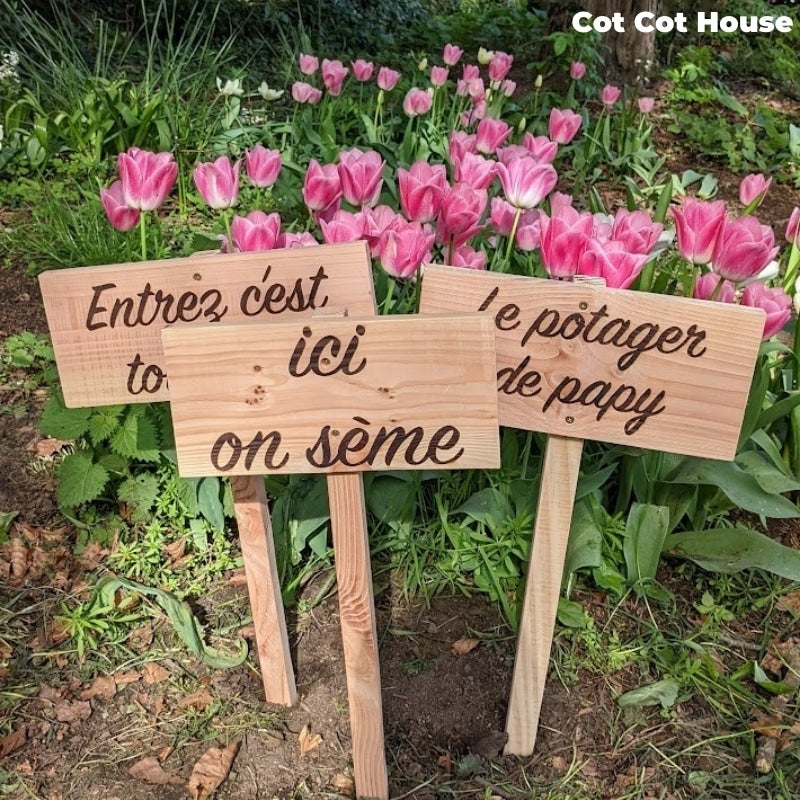 Cot Cot House pancarte bois gravée jardin pin Douglas