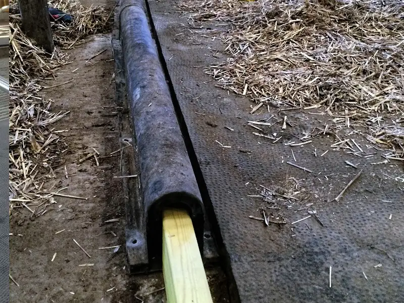 IDS STOP genouillère logette vaches caoutchouc 150 mm